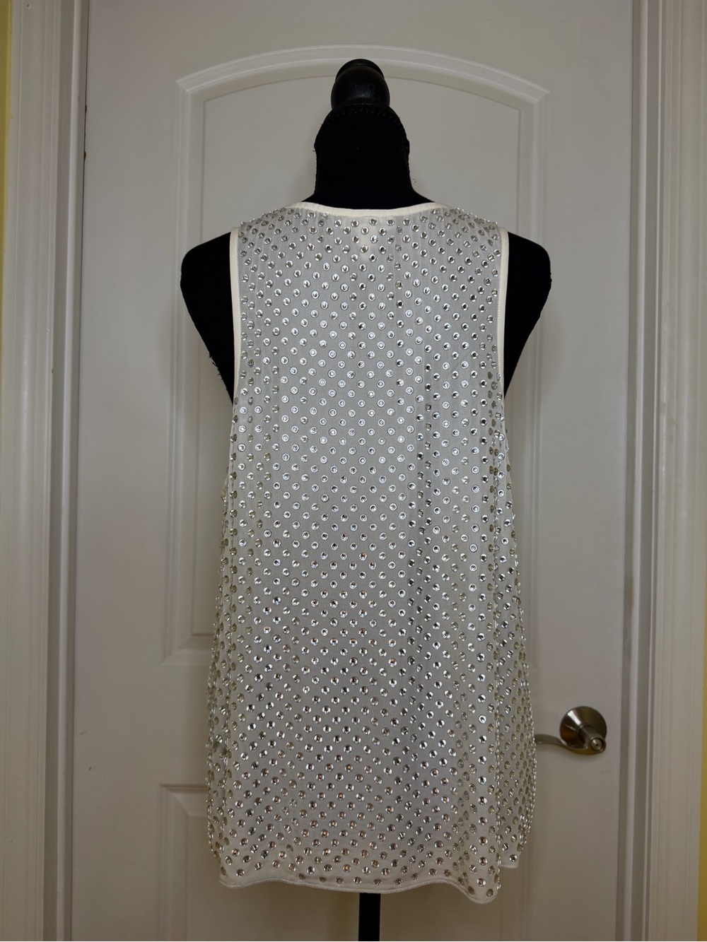 Marc Jacobs white Sleeveless Embellished Tank size M, good condition - Picture 3 of 5